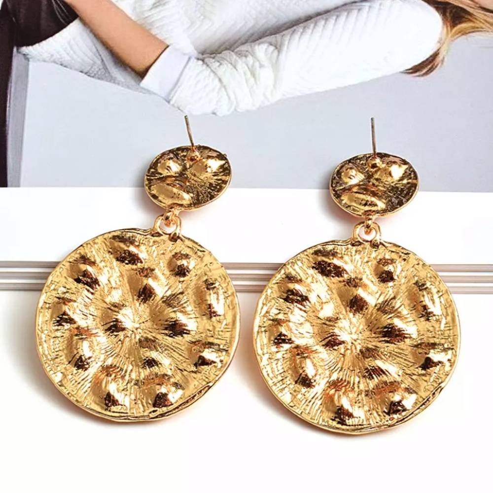 Just In🎉Gold Round Metal Rhinestone Drop Earrings - Picture 2 of 5